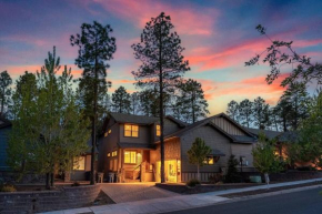 Downtown Flagstaff Retreat, Game Room and Sleeps 8